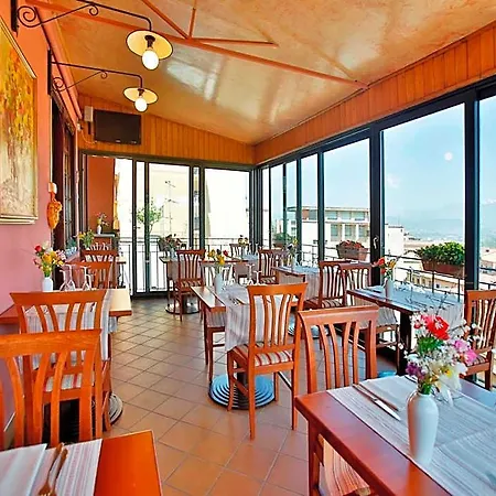 Hotel Ristorante Garibaldi 4*